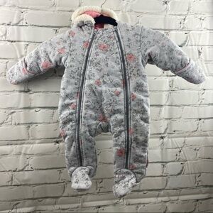 First wish snowsuit‎ with hands and feet covers